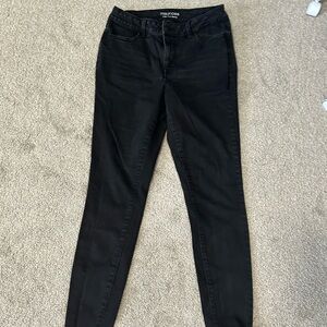 Black skinny jeans
